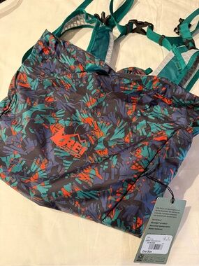 REI Flash 18 Backpack - NWT